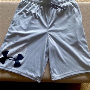 Under Armour youth L athletic shorts